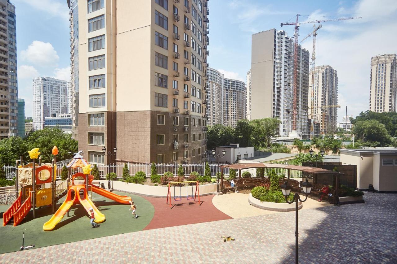 Ultramarinn Hotel Odesa Exterior photo